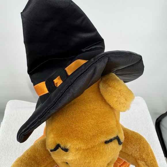 RARE Disney Store Light Up &‎ Talk Winnie The Pooh Witch Halloween Pumpkin Plush - Picture 4 of 9